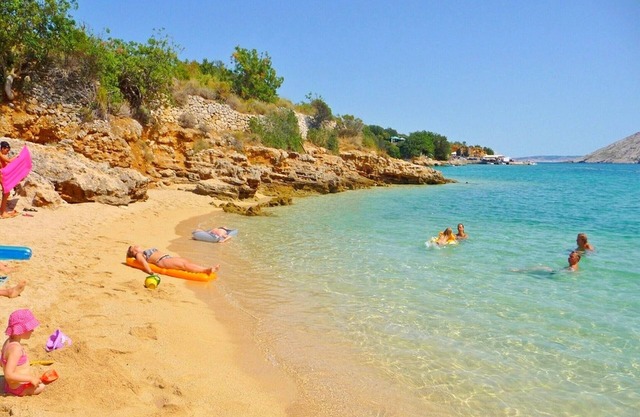 Apartments Mirjana, (14334), Banjol, Croatia