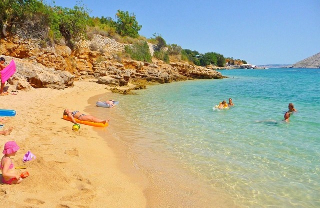 Apartments Mirjana, (14335), Banjol, Croatia