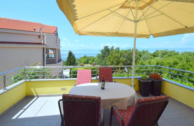 Apartments Nikolic (62146-A3) - Omisalj - island Krk in Omisalj - island Krk