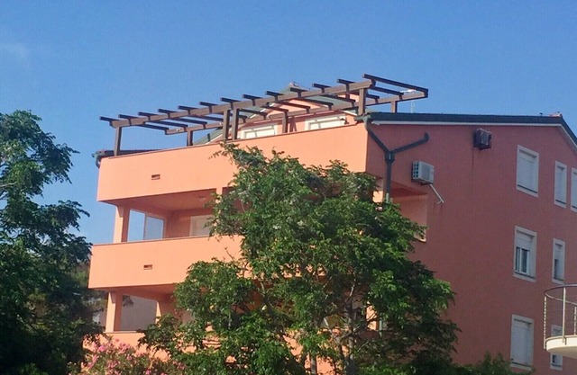 Apartments Stipo, (15476), Povljana, hr