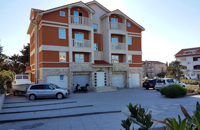 Apartments Summer