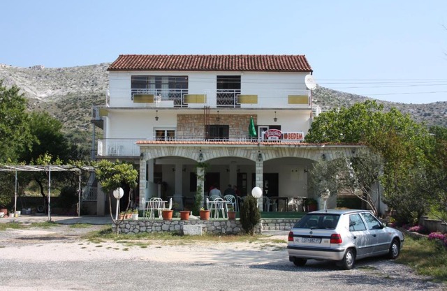 Apartments with parking space Grebastica, Sibenik - 6103