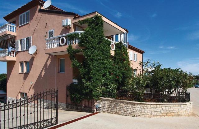 Awesome apartment in Galizana with 1 Bedrooms and WiFi