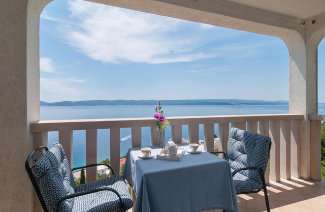 Awesome Apartment In Pisak With House Sea View