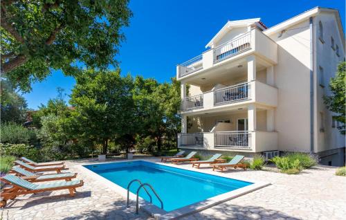 Beach Front Apartment In Pinezici