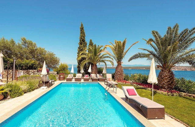 Beautiful apartment in Malinska