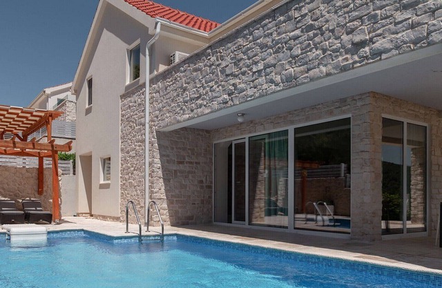 Beautiful Villa Fantasy 1