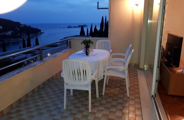 Best4You Apartment No1 - sea view -70 m2 - 2 bedrooms
