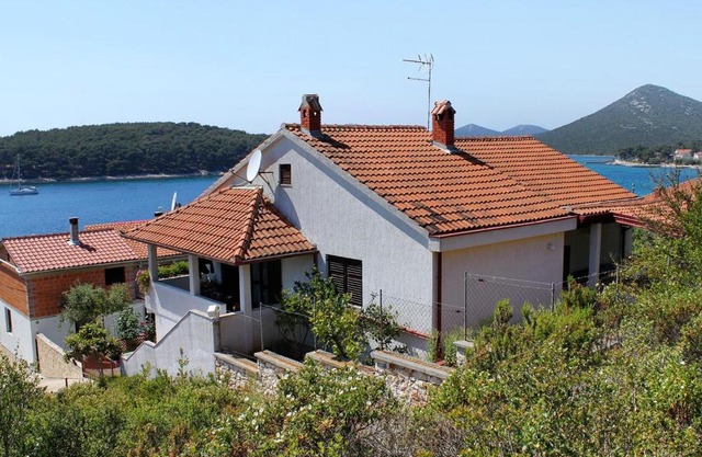 Brgulje Apartment Sleeps 4 Air Con WiFi T473205