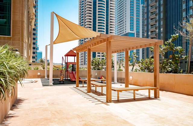 Dubai Marina 