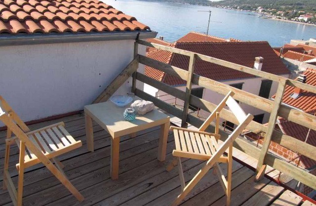 Holiday apartment 50 m from the beach