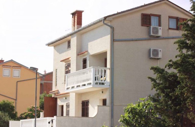 Holiday apartment 70 m from the sea