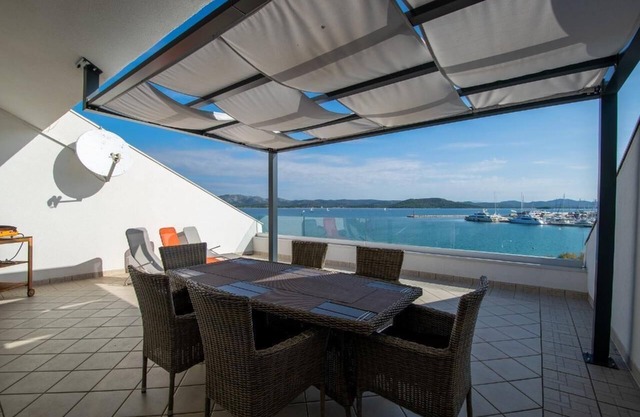 Holiday apartment Betina for 1 - 8 persons with 2 bedrooms - Holiday apartment