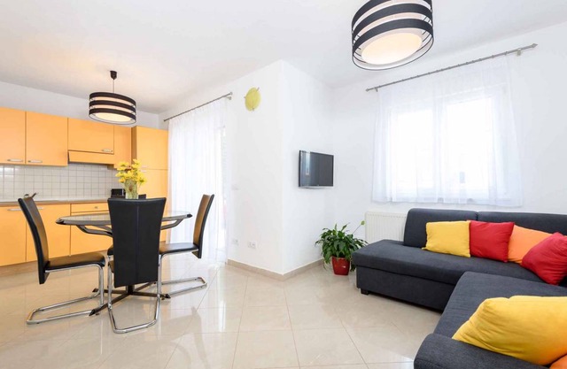 Holiday apartment 30 m from the sea