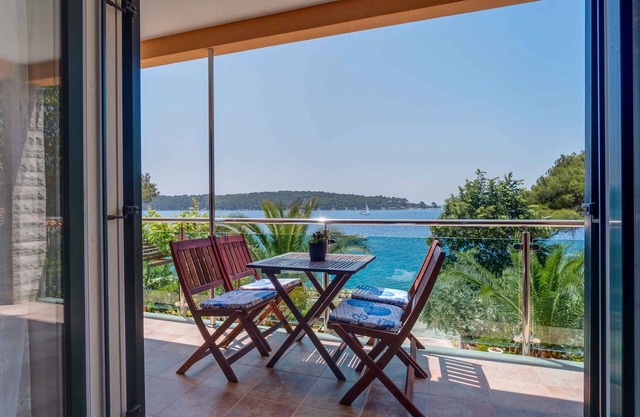 Holiday apartment mit Balkon und Meerblick