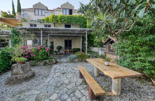 Holiday apartment Mlini for 1 - 3 persons with 1 bedroom - Holiday apartment