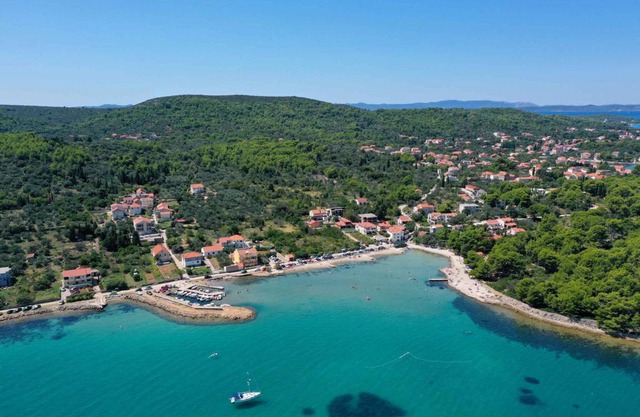 Holiday apartment only 100 meters from the beach