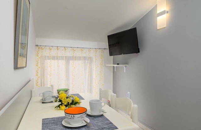 Holiday apartment Pula for 1 - 4 persons with 2 bedrooms - Holiday apartment in one or multi-family