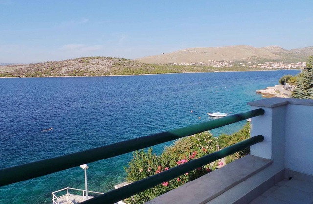 Holiday The Sea Terrace 