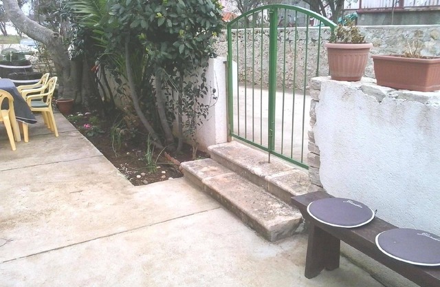Holiday apartment Sutomiscica for 1 - 6 persons with 2 bedrooms - Row house