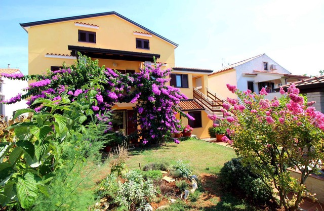 Holiday apartment with air conditioning