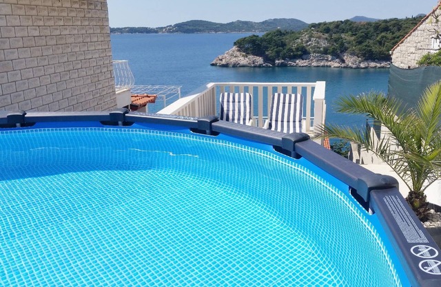 Holiday apartment Zaton for 1 - 4 persons with 2 bedrooms - Row house