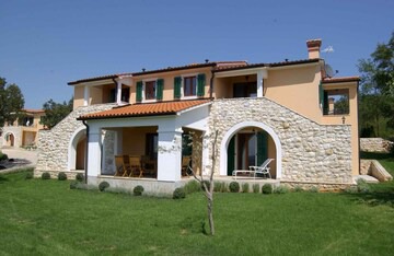Holiday home with magnificent view of the Adriatic