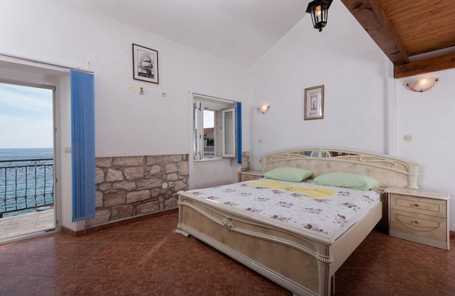 Holiday house Viki1 - fantastic view, next to the sea - Podobuce, Peljesac peninsula, Croatia