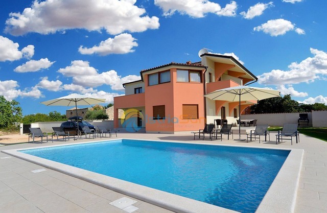 House 1958/25089 (Istria - Galižana), 4000m from the beach