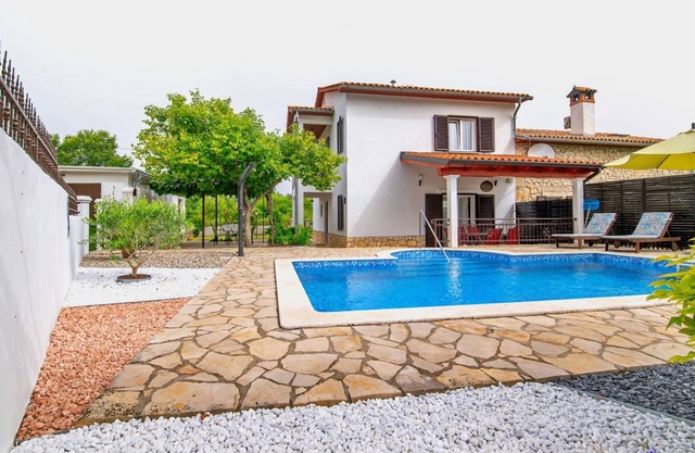 House ∙ 3 bedrooms ∙ 6 guests