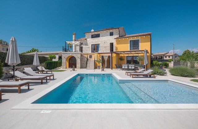 Lovely home in Bokordici