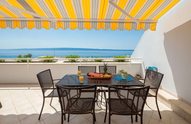 Luxury Seaside Apartment Amphora