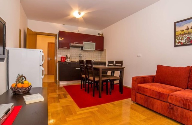 One bedroom apartment in Makarska with sea view