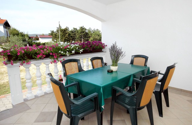 One bedroom apartment with terrace Seline, Paklenica (A-6603-a)