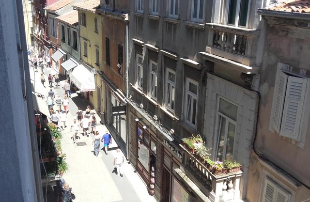 Pula Center Old Town Apartments and Rooms