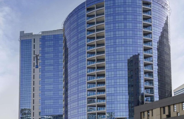 Radisson Blu Hotel Dubai Waterfront 