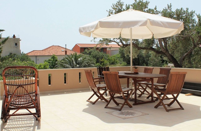 Studio flat with terrace Tučepi, Makarska (AS-6817-a)