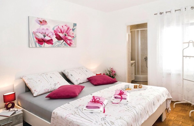 Stunning apartment in Omis with 2 Bedrooms and WiFi in Omis