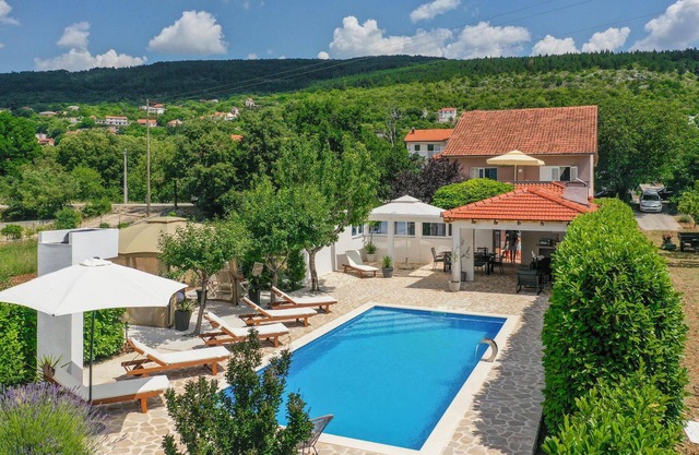 Stunning home in Prolozac Donji
