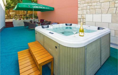 Three-Bedroom Apartment In Ostrvica in Ostrvica