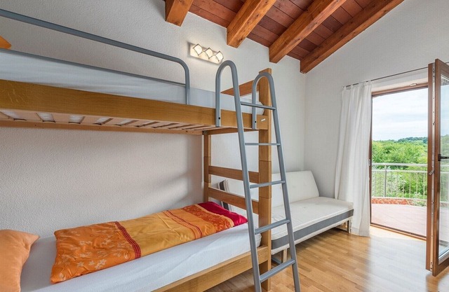 Two-Bedroom Apartment Zora