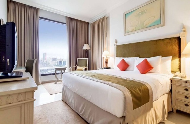 Two Bedroom Apartment Near Internet City Metro 14 in Dubai