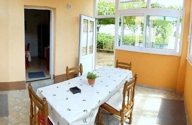 Two bedroom apartment with terrace Jelsa, Hvar (A-4028-b)