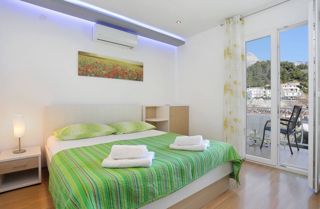Two bedroom apartment with terrace Tučepi, Makarska (A-2721-b)