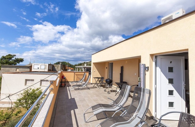 Very modern and cozy studio apartment 3 with sea view