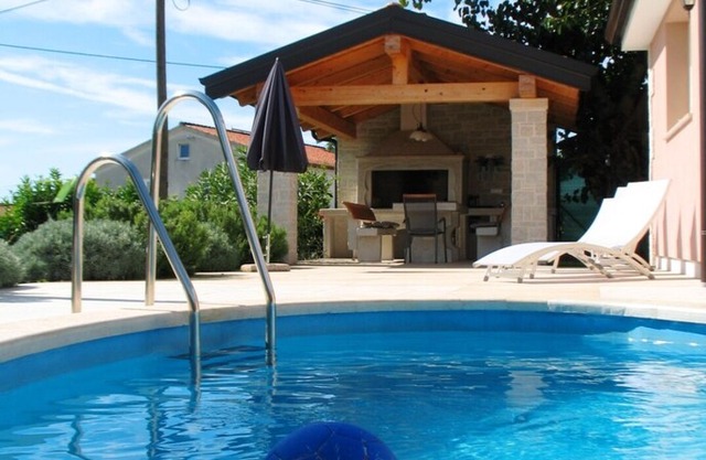 Villa Contessa private pool 6-8 people, parking, air conditioning, WiFi, Porec