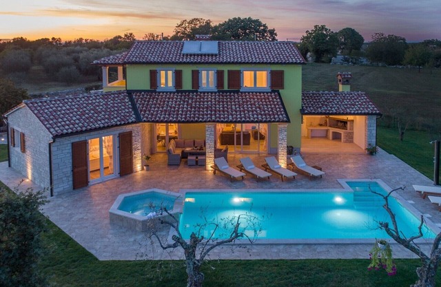 Villa Gardenia with Pool