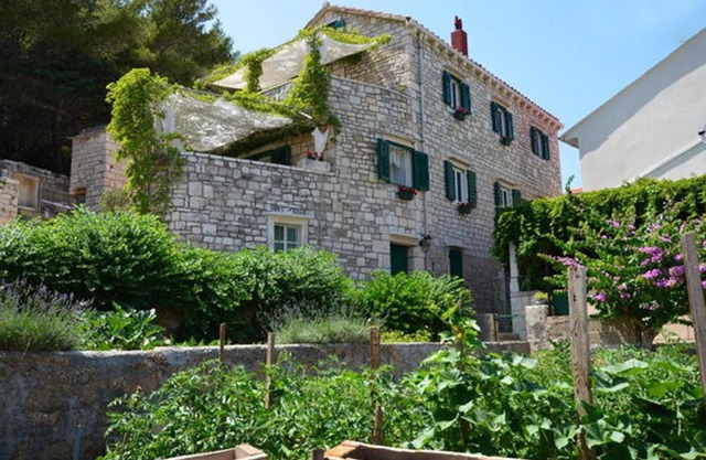 Villa Povlja in Povlja