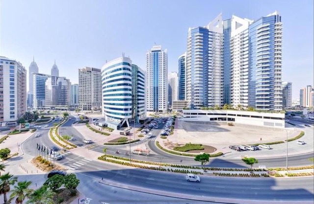 Wake up in Dubai in Dubai