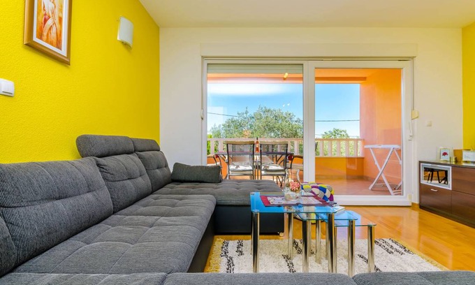 Okrug Gornji Apartment | 100 m² Apartment ∙ 3 bedrooms ∙ 8 guests